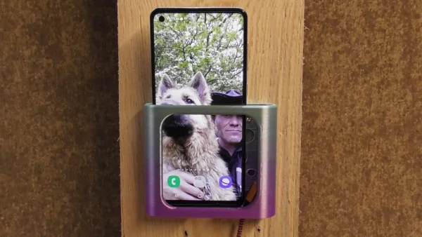 Universal Mobile Phone Charging Cradle (Wall Mounted)